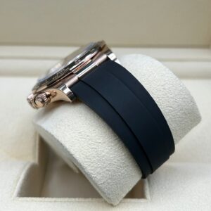 Black dial rose gold luxury wristwatch