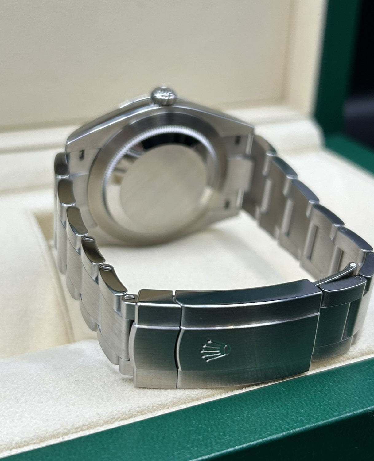 Green dial pre-owned automatic dress watch