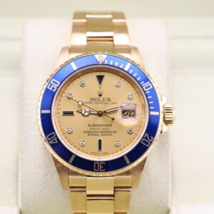 Rolex Submariner side profile with crown