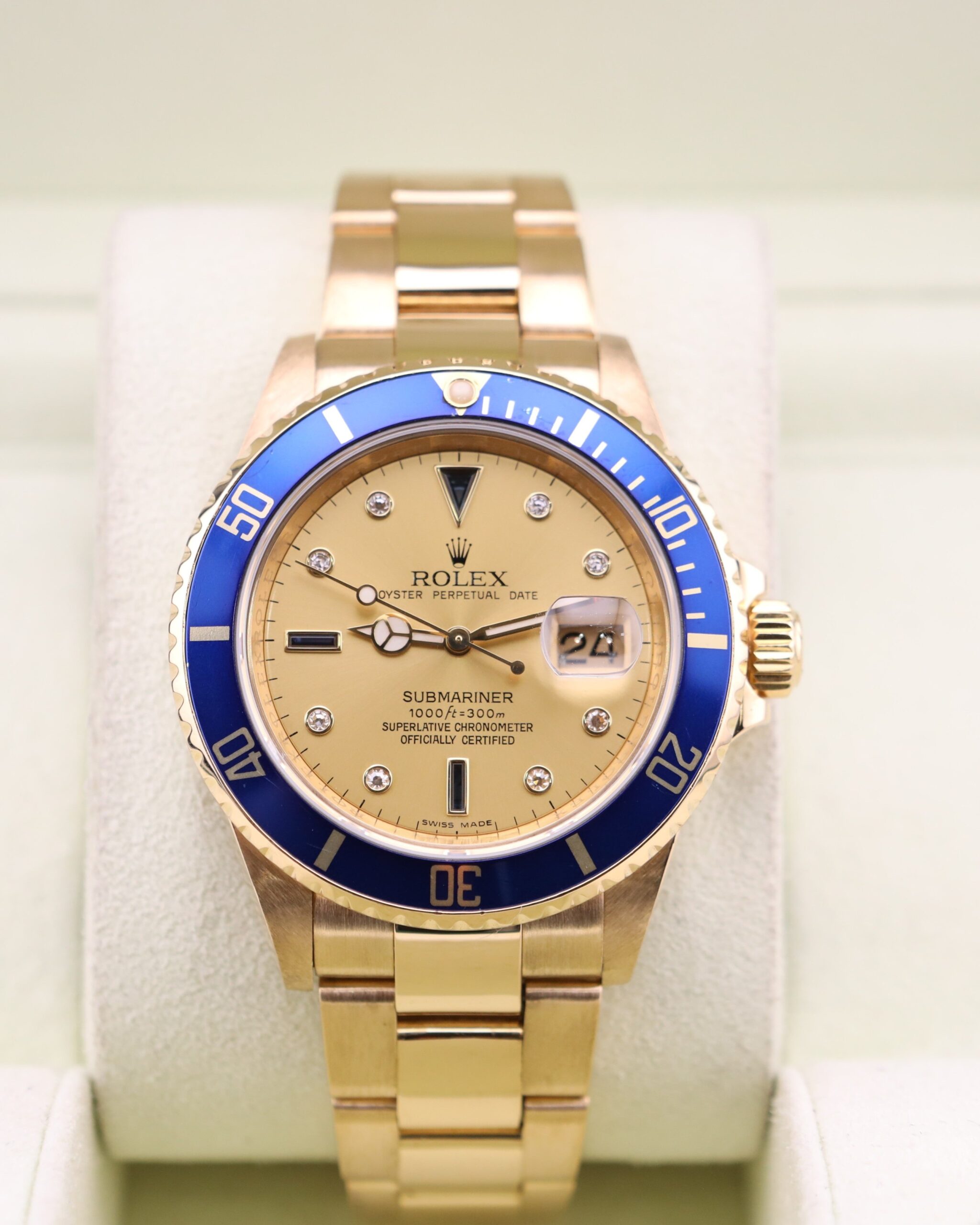 Rolex Submariner side profile with crown