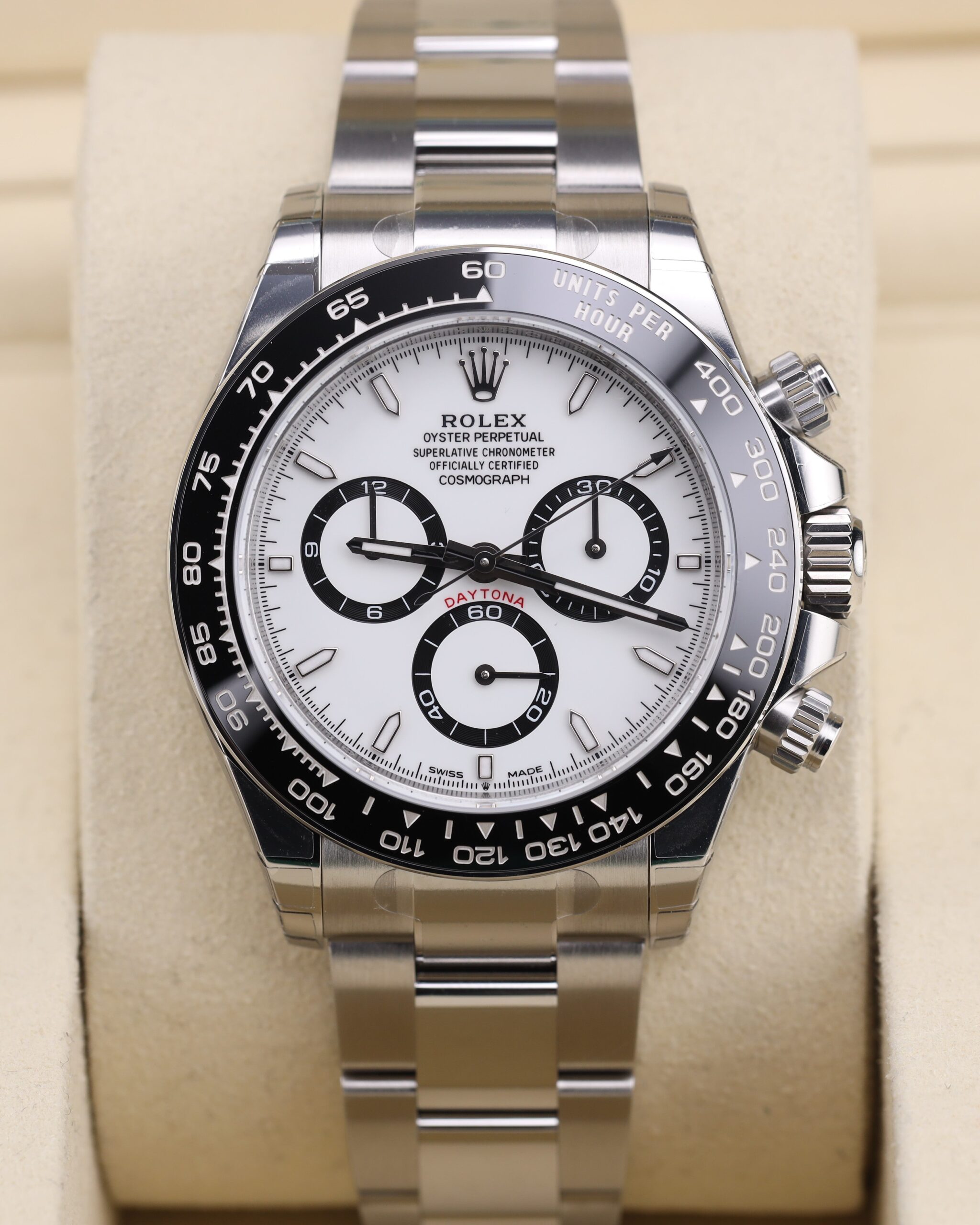 Pre-owned Rolex Daytona chronograph with white dial