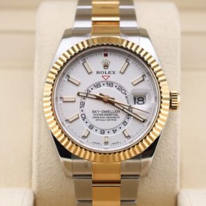 Two-tone automatic luxury wristwatch with white dial